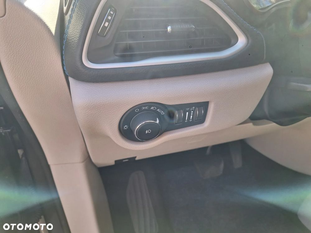 Chrysler Pacifica - 9