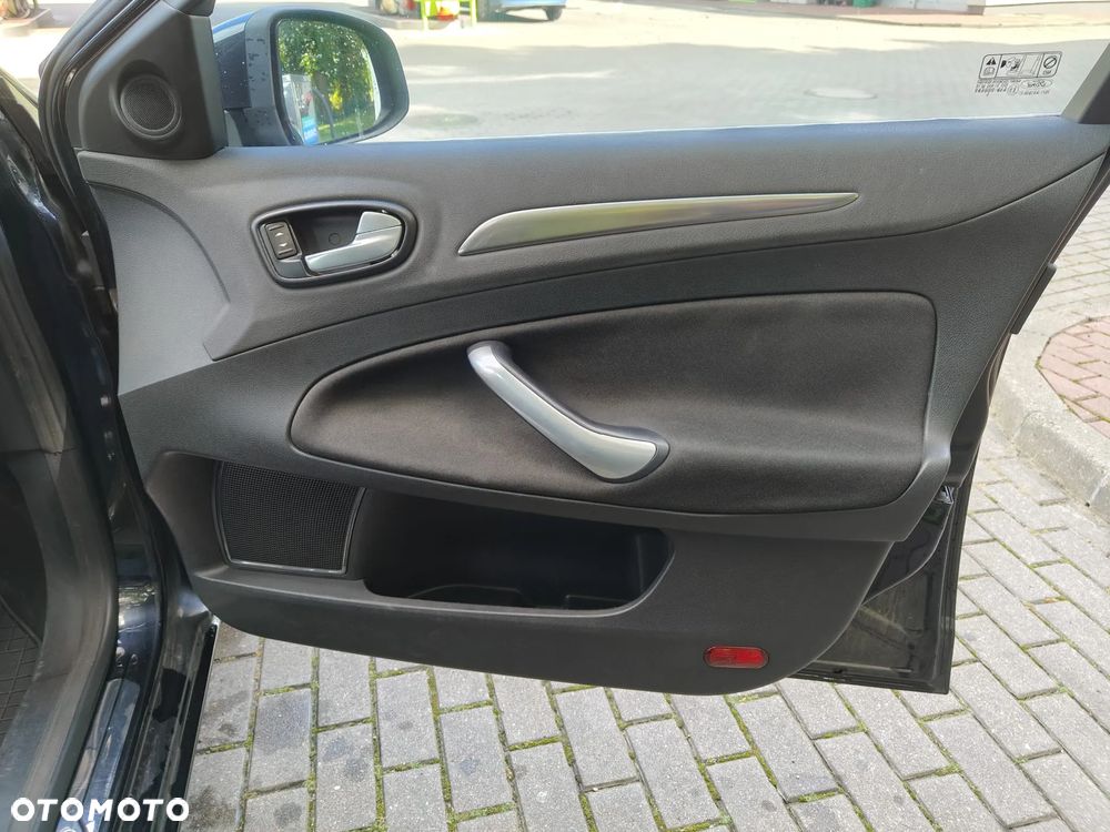 Ford Mondeo 2.0 TDCi Ghia - 25