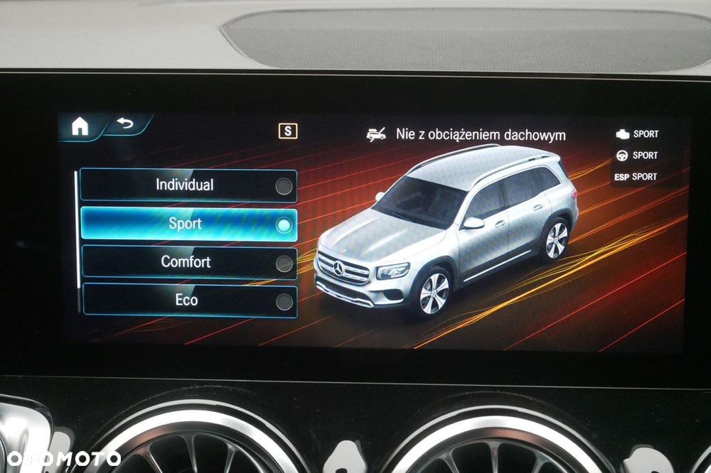 Mercedes-Benz GLB - 26