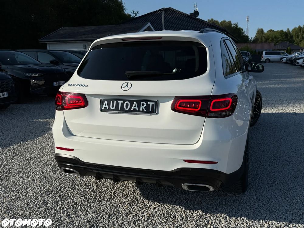 Mercedes-Benz GLC 200 d 4Matic 9G-TRONIC AMG Line - 14