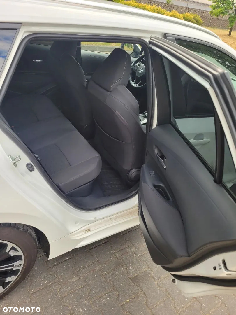 Toyota Corolla 1.8 Hybrid Executive - 24