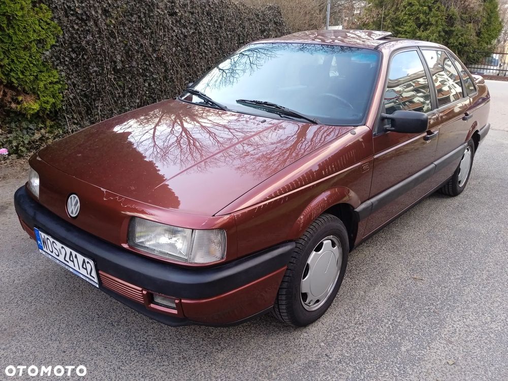 Volkswagen Passat 2.0 GL - 1