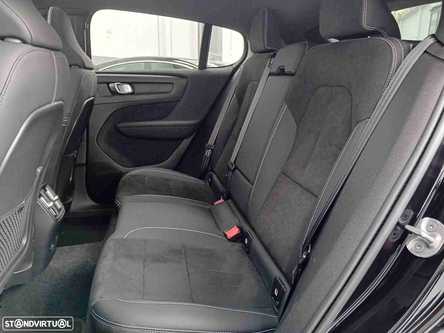 Volvo C40 Recharge Plus - 9