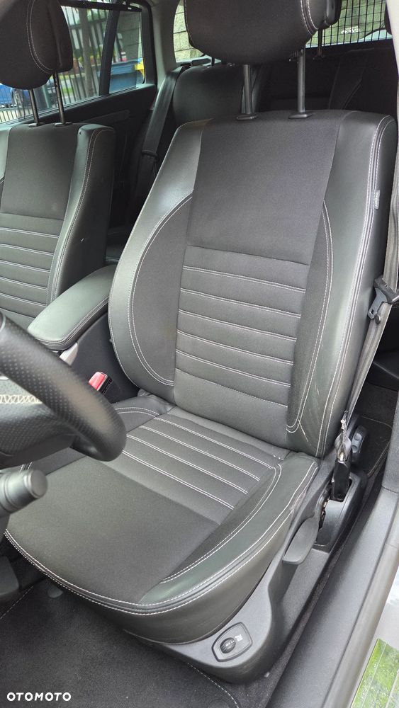 Renault Laguna dCi 150 FAP Start-Stop Paris - 26