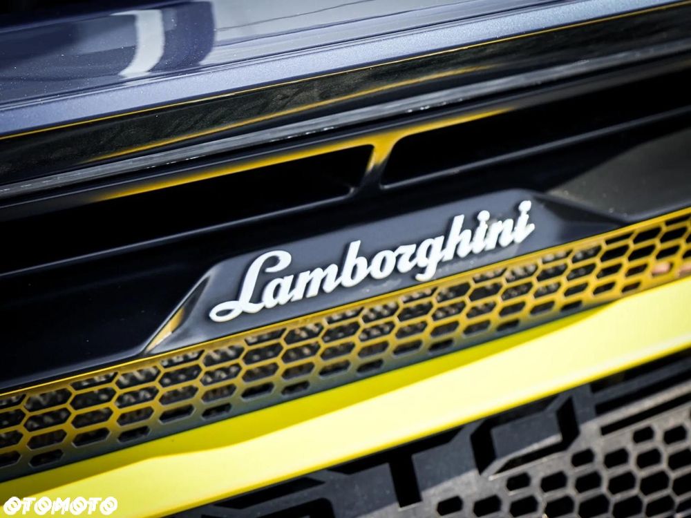 Lamborghini Huracan Performante - 16