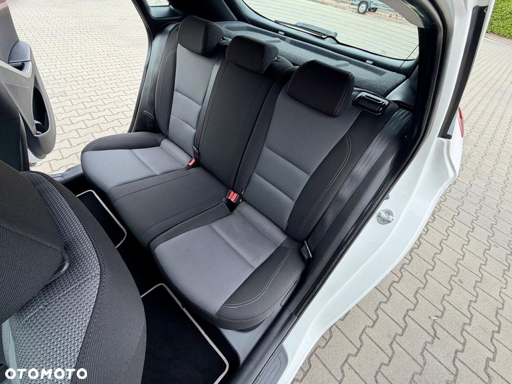 Hyundai i30 1.4 Premium - 11