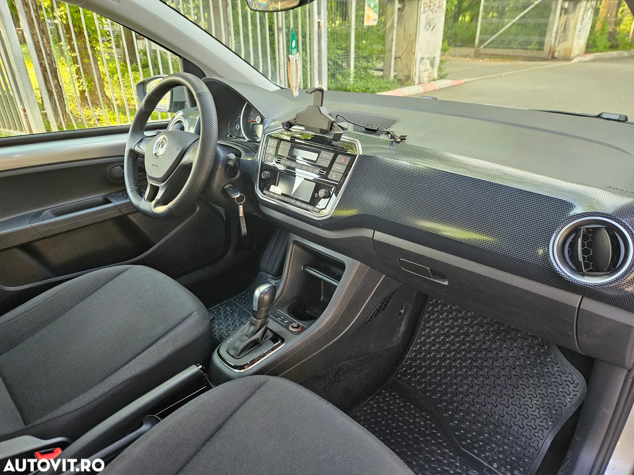 Volkswagen up! e-up! - 10
