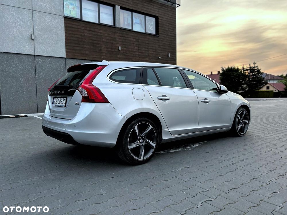 Volvo V60 D3 Geartronic Momentum - 7