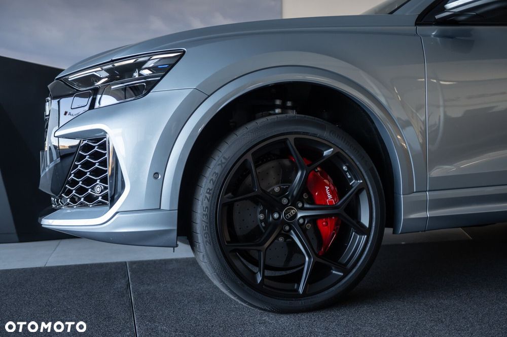 Audi RS Q8 - 4