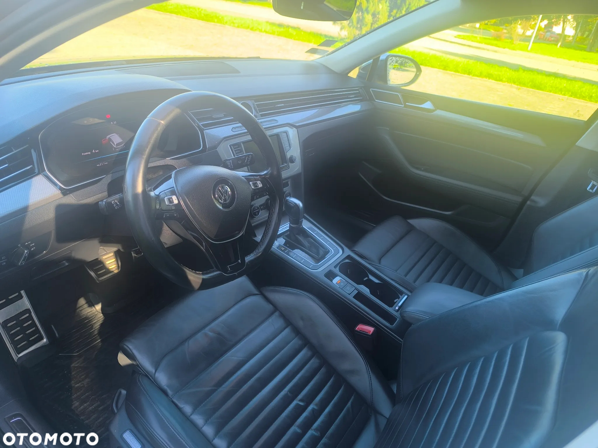 Volkswagen Passat - 10