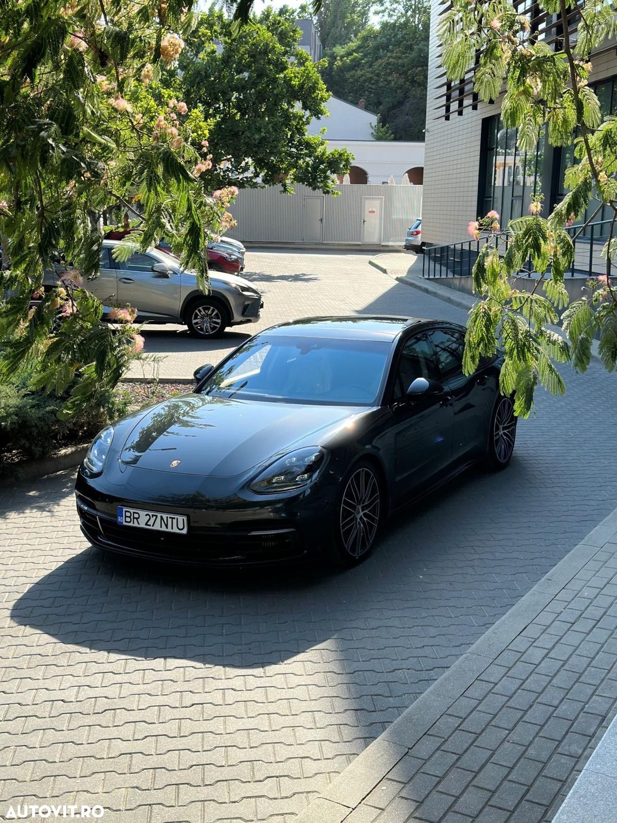 Porsche Panamera 4S - 1