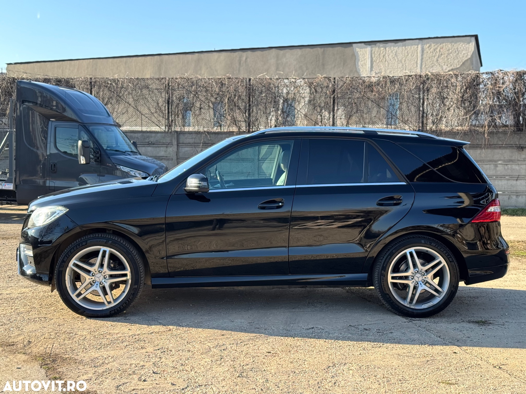 Mercedes-Benz ML 350 BlueTec 4MATIC Aut - 17