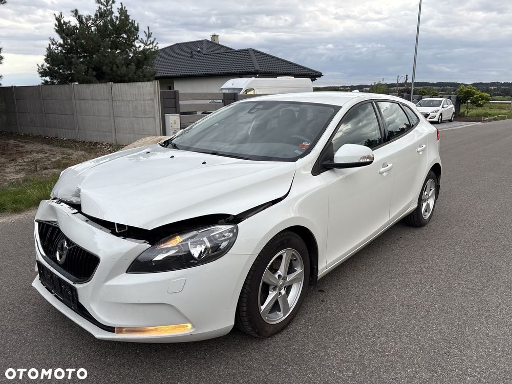 Volvo V40 - 2