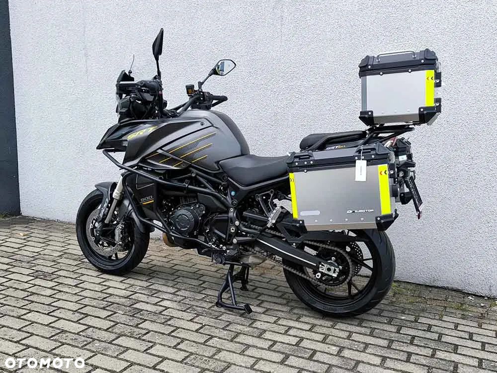 QJMOTOR 900 S - 12
