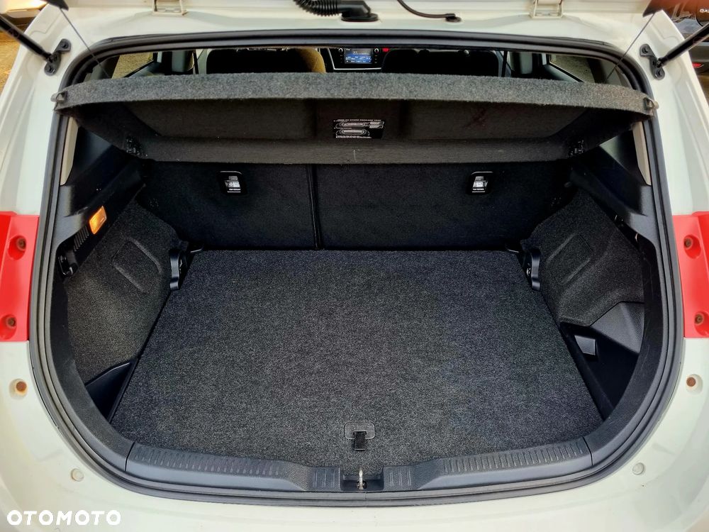 Toyota Auris - 13