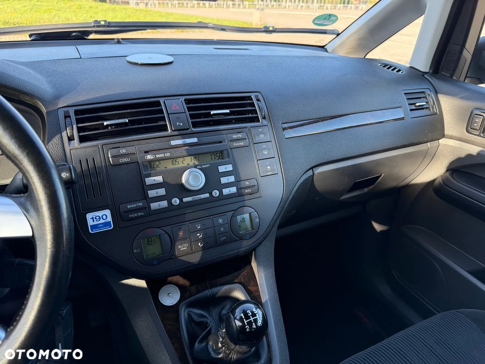 Ford Focus 2.0 16V Ghia - 27