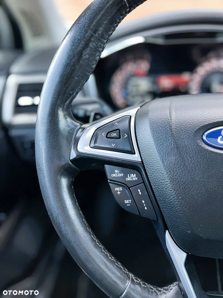 Ford Mondeo - 22