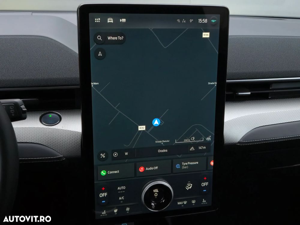 Ford Mustang Mach-E PREMIUM - 8