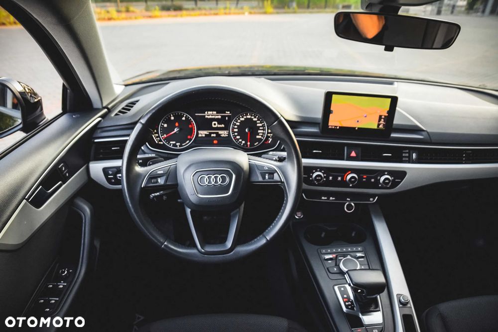 Audi A4 Avant 2.0 TDI S tronic - 32