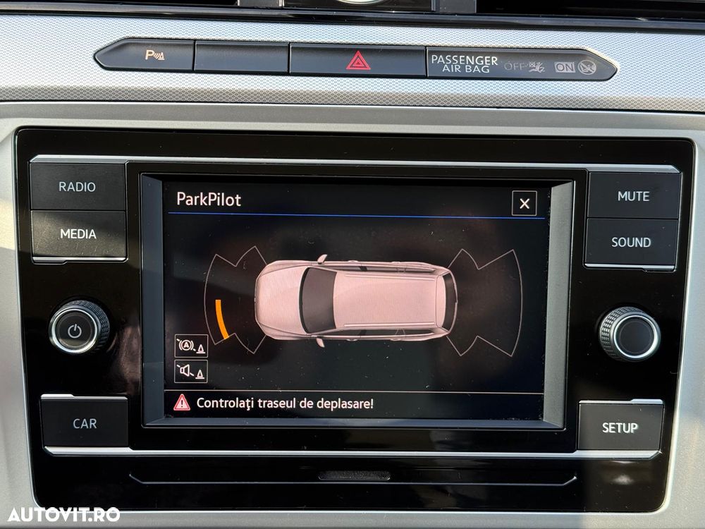 Volkswagen Passat 2.0 TDI SCR Comfortline - 33