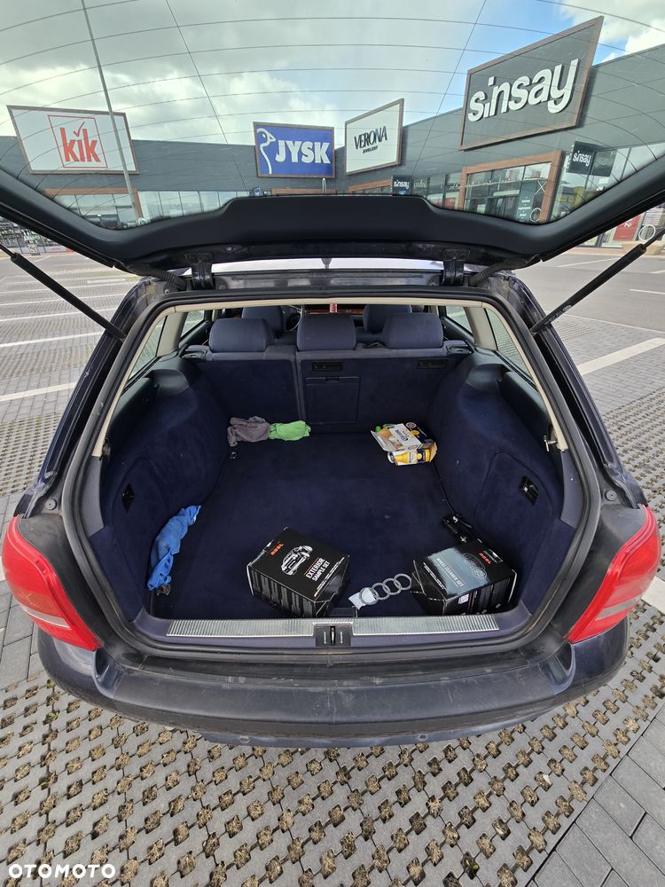 Audi A4 Avant 2.5 TDI - 11