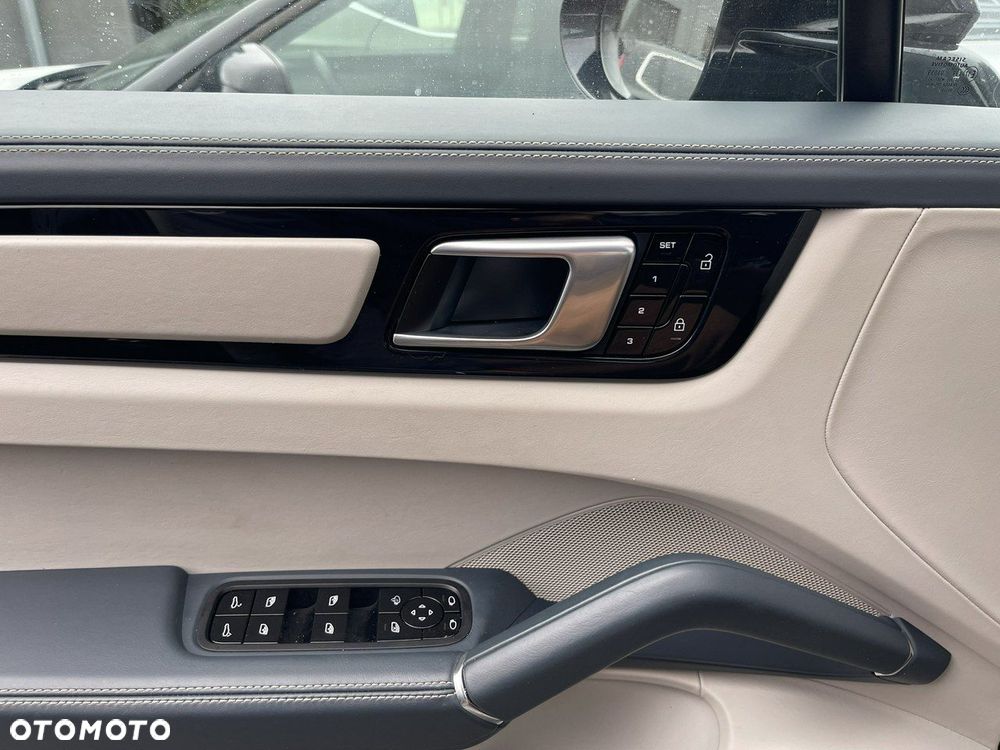 Porsche Cayenne Tiptronic S Platinum Edition - 14