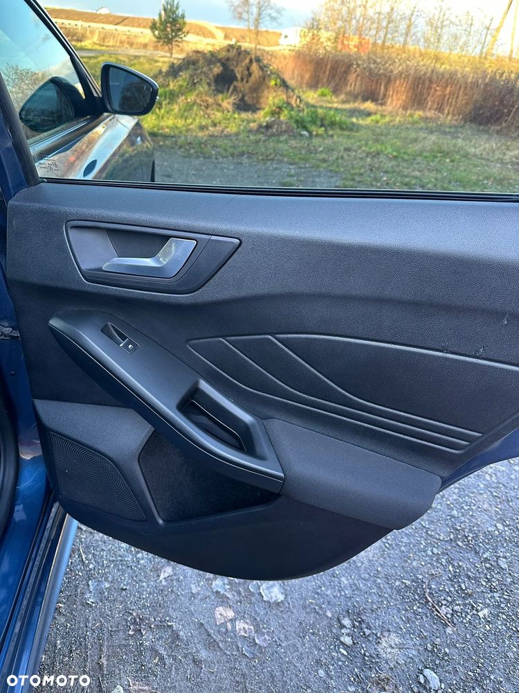 Ford Focus 1.5 EcoBlue Start-Stopp-System ST-LINE VIGNALE - 19