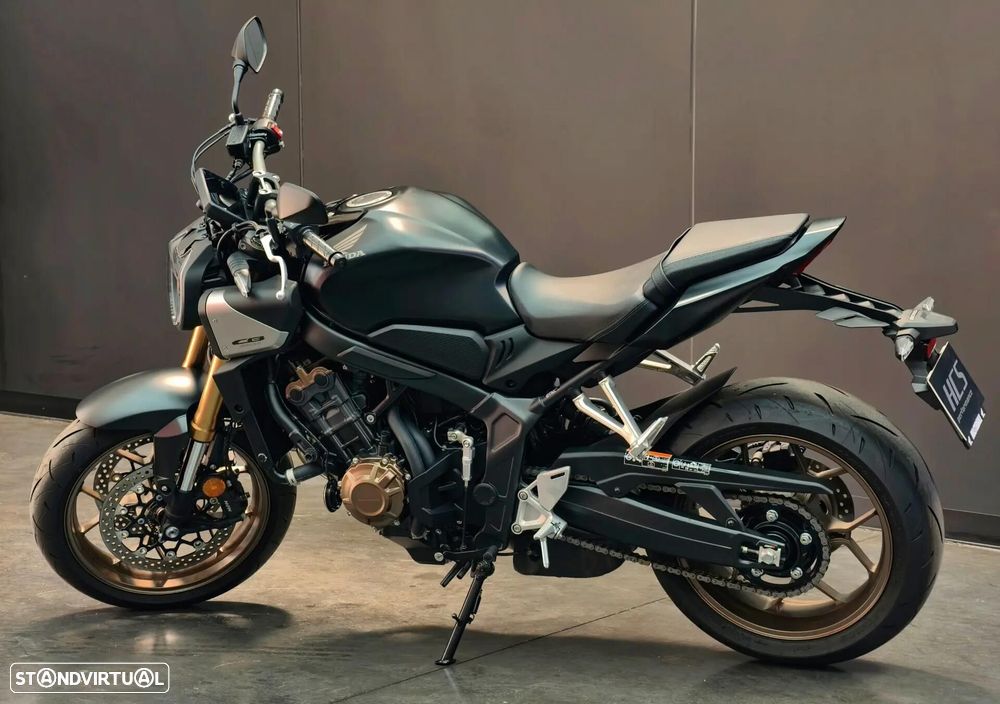 Honda CB - 4