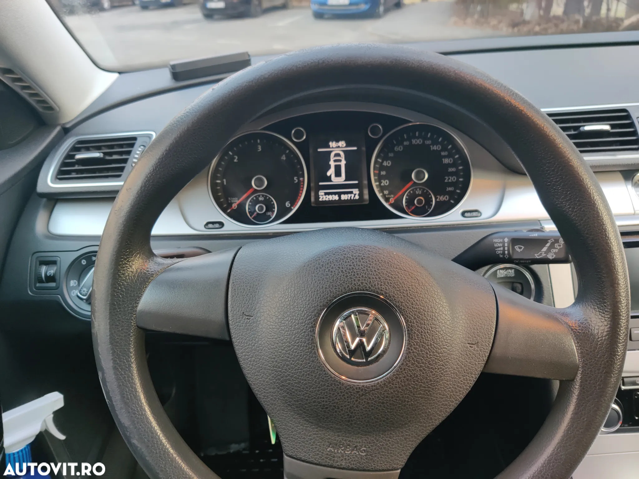 Volkswagen Passat - 16