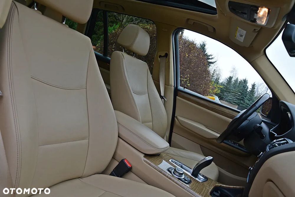 BMW X3 xDrive28i Sport-Aut Advantage - 21