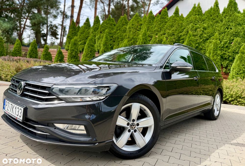 Volkswagen Passat Variant 2.0 TDI SCR DSG Business - 12