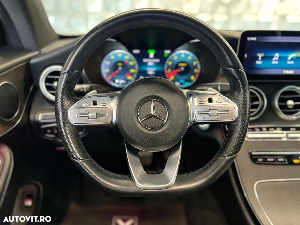 Mercedes-Benz C 200 Coupe MHEV - 19