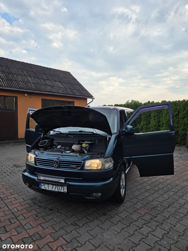 Volkswagen Multivan - 15