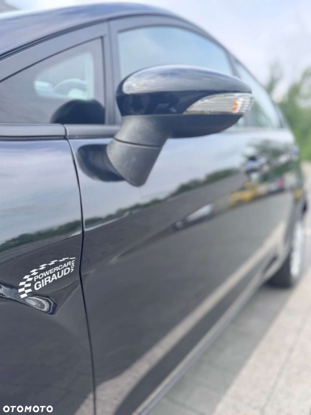 Ford Fiesta - 24