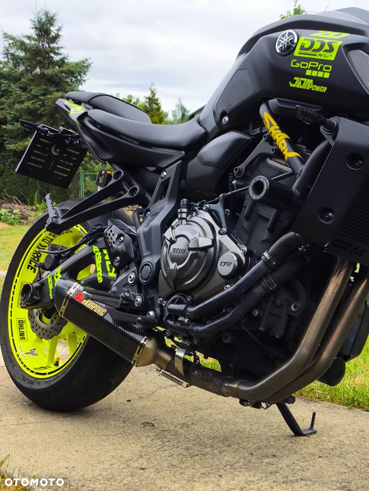Yamaha MT - 24