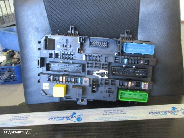 Caixa Fusiveis 13206762 OPEL ASTRA H 2006 1.4I OPEL ASTRA H 2006 1.3CDTI - 1
