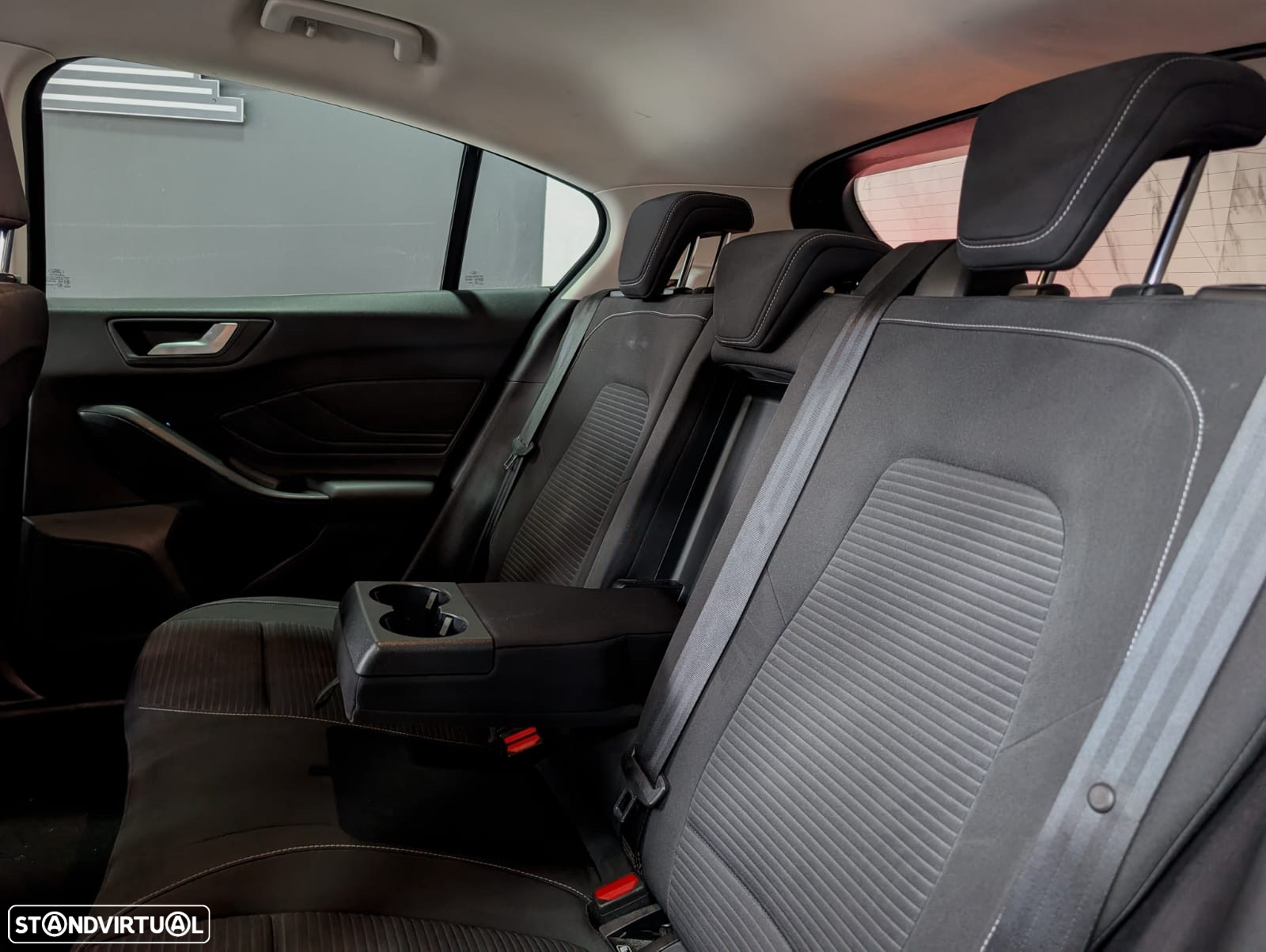 Ford Focus 1.0 EcoBoost Business Aut. - 14