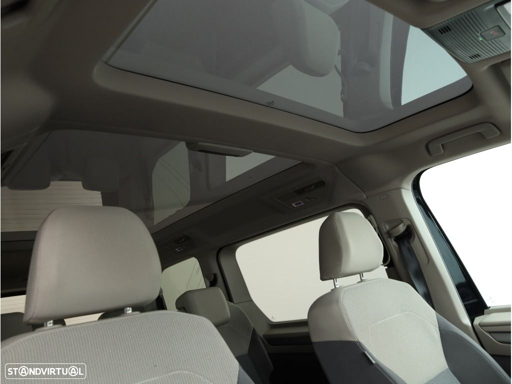 VW Multivan 2.0 TDI Life DSG - 30