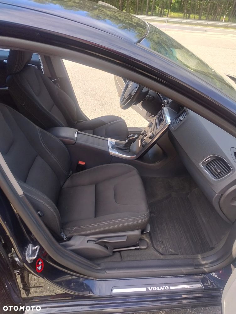 Volvo V60 D2 Geartronic - 11