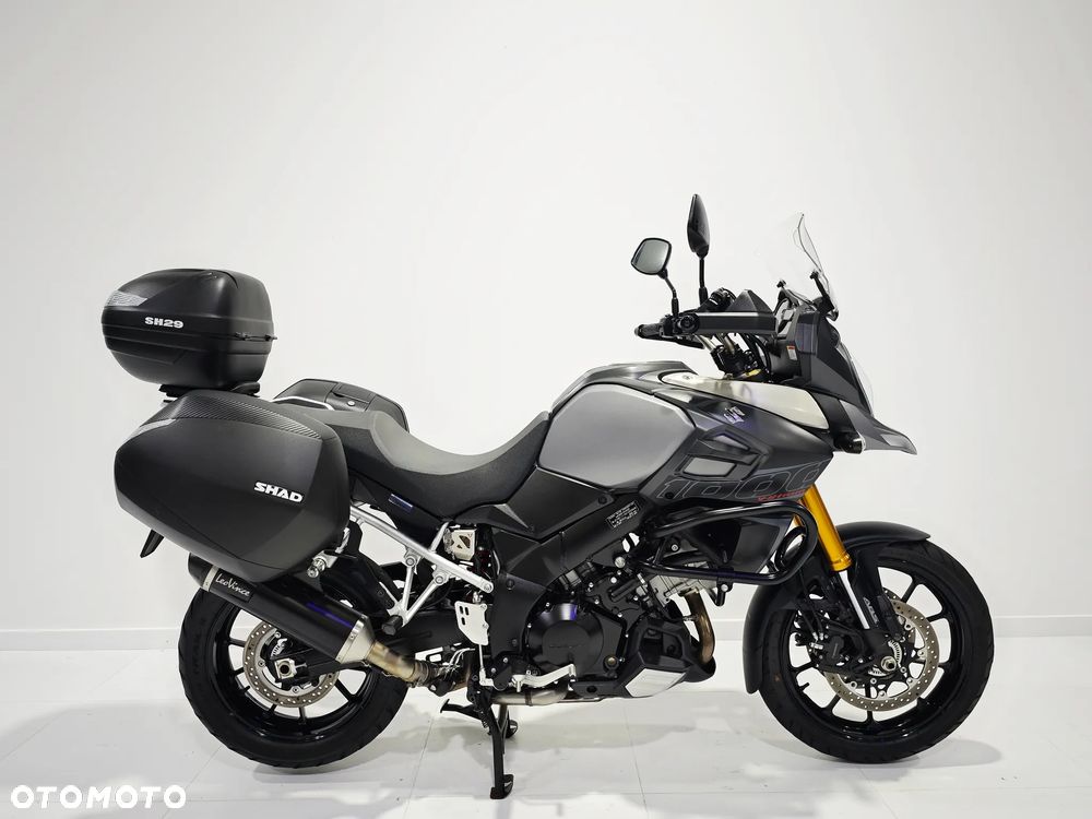 Suzuki V-STROM - 1