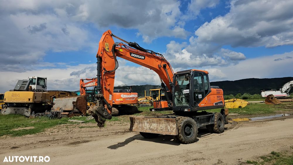 Doosan DX 160 W Excavator pe roți - 13
