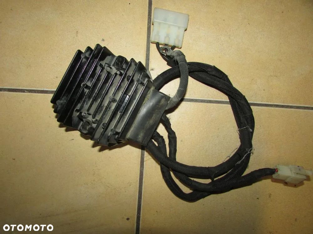 KTM Duke 125 17-23 regulator napięcia - 1