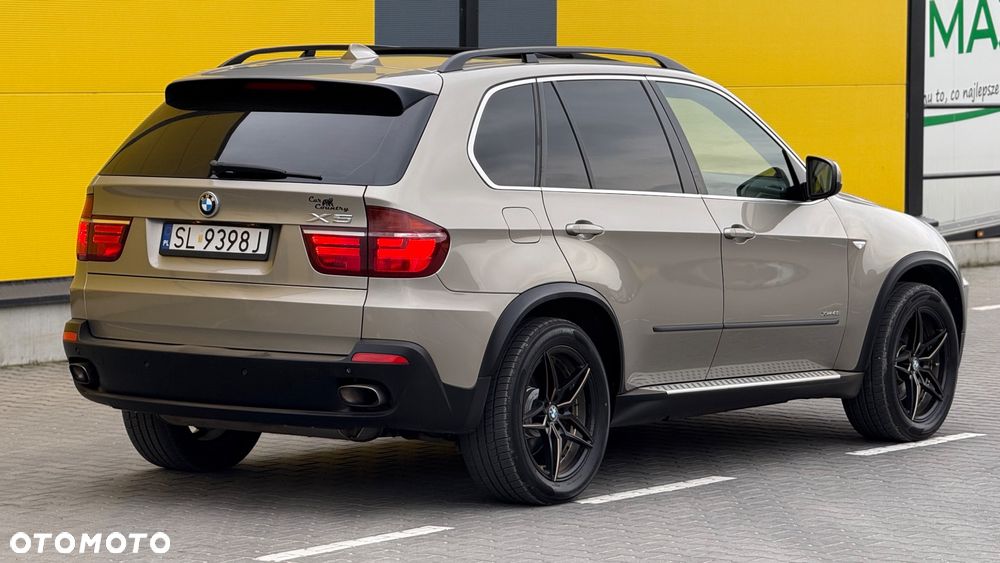 BMW X5 4.8i xDrive - 2