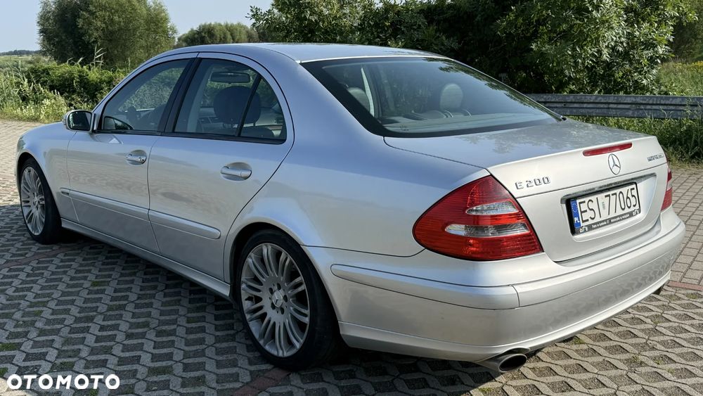 Mercedes-Benz Klasa E 200 Kompressor Automatik Classic - 1