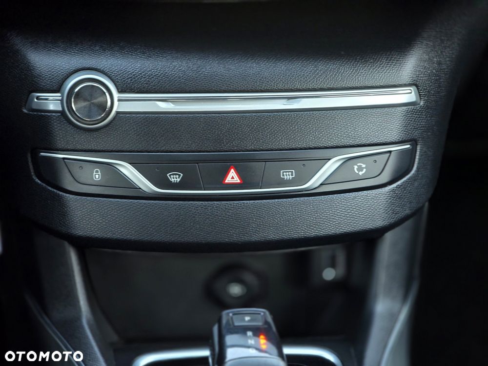 Peugeot 308 - 24