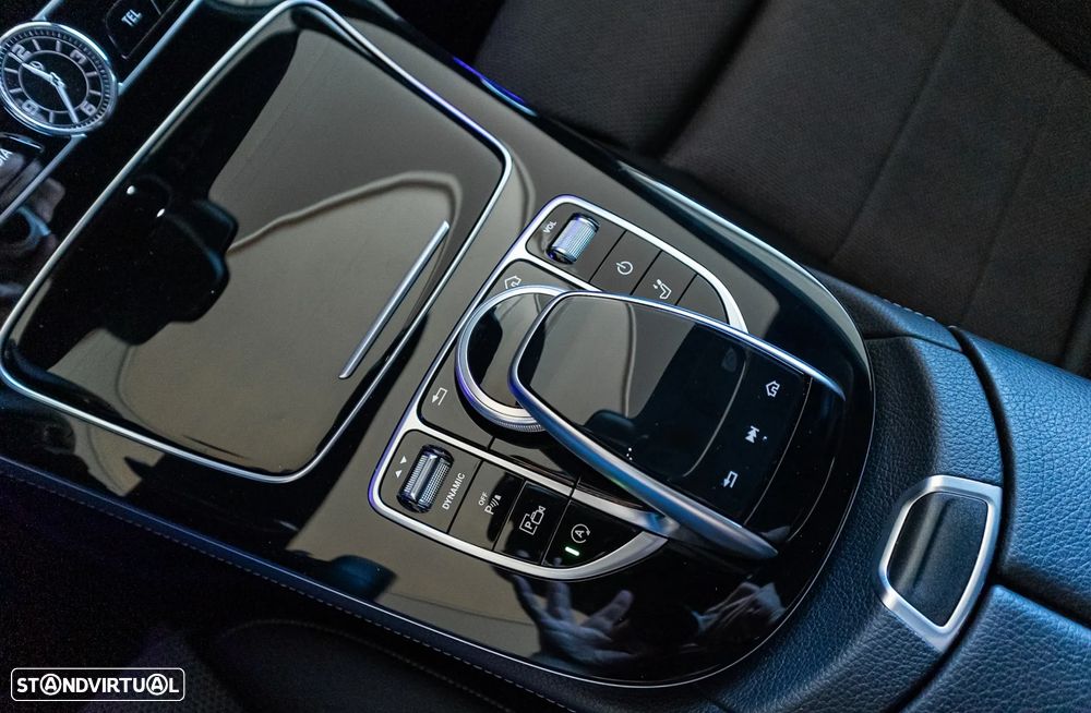 Mercedes-Benz E 220 d Exclusive 7L - 26