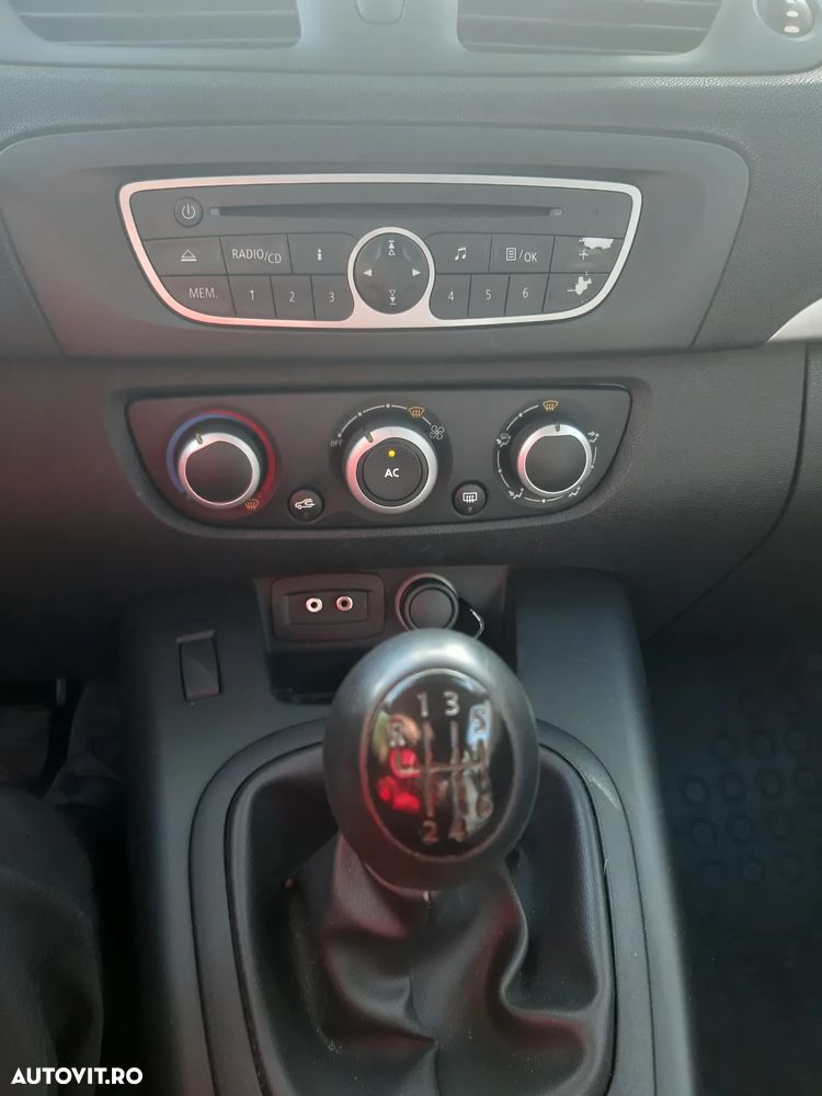 Renault Scenic - 10