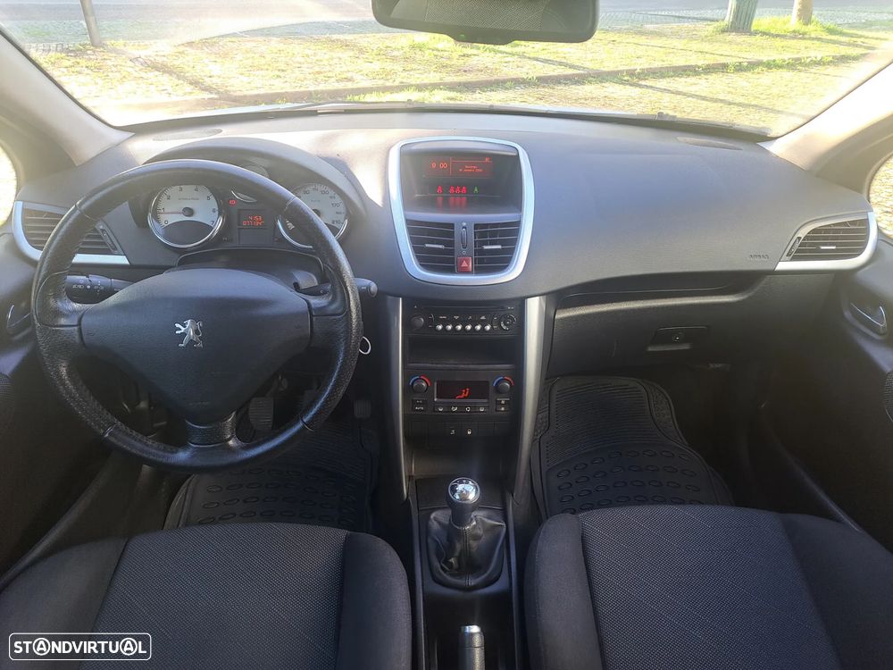 Peugeot 207 1.4 16V Sport - 18