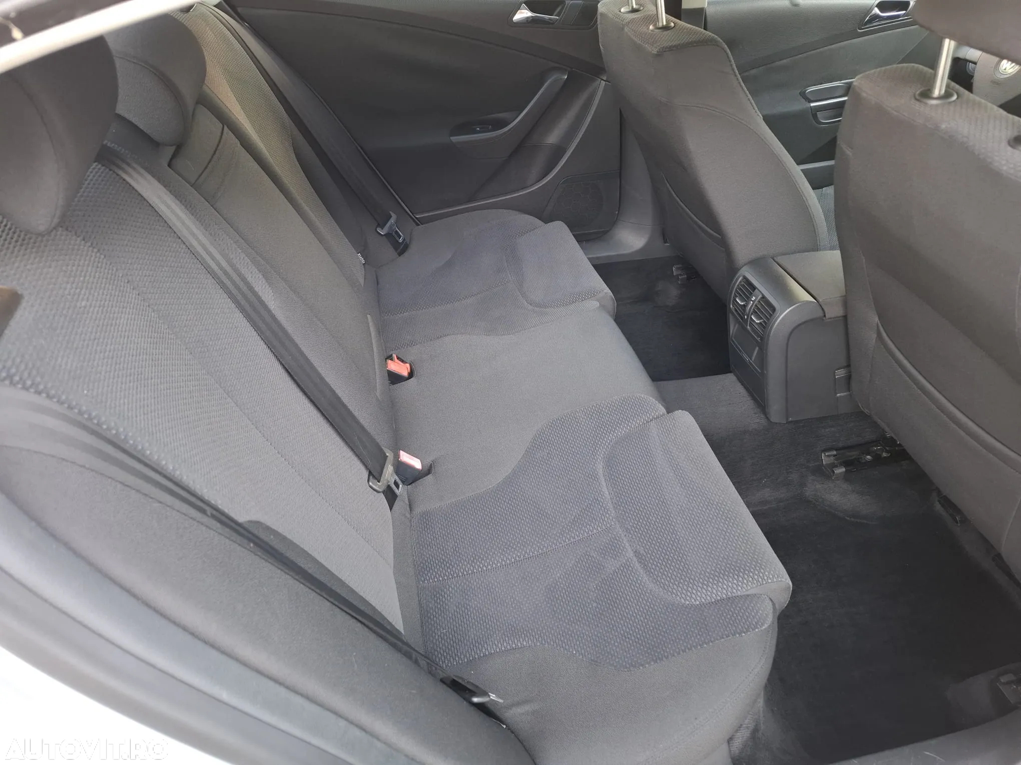 Volkswagen Passat - 7