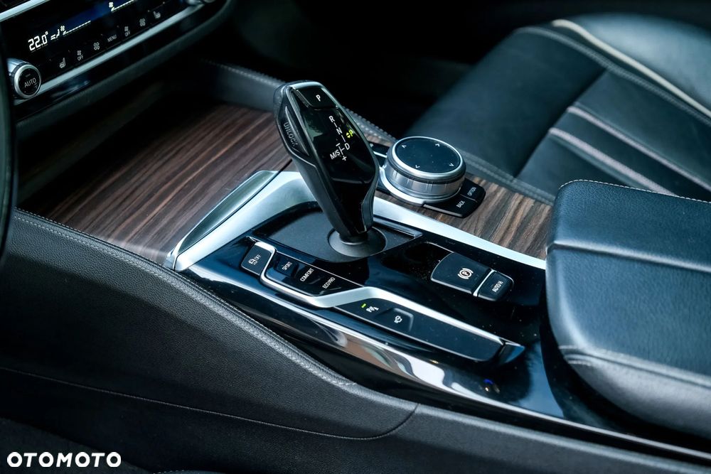 BMW Seria 5 520d xDrive Luxury Line - 23